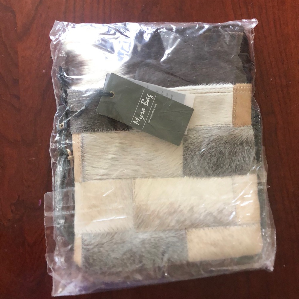 Myra cowhide purse!